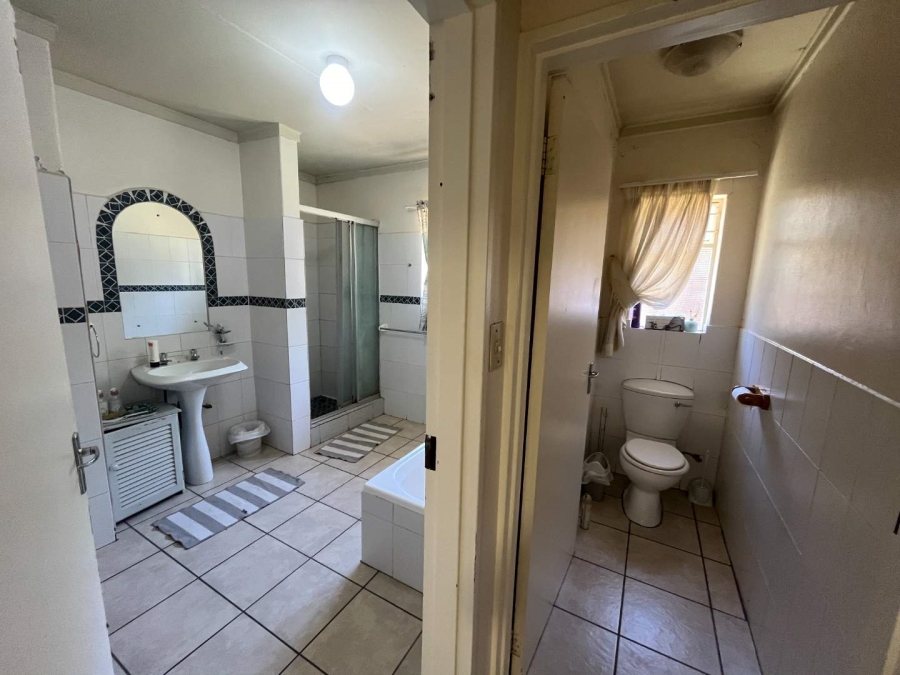 4 Bedroom Property for Sale in Die Rand Northern Cape
